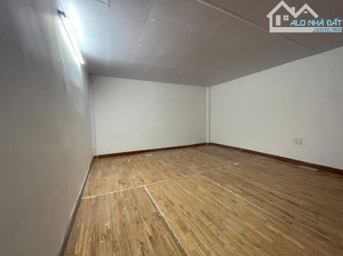 NHÀ GÁC LỬNG 52M2 – ÔTÔ TỚI CỬA - GIÁ CHỈ 3,45 TỶ CÒN TL HIỆP THÀNH Q12 GẦN HIỆP THÀNH CIT - 2