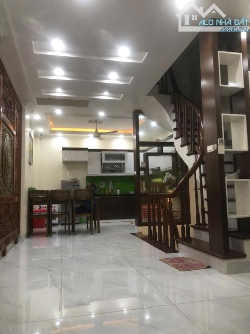 Bán nhà Phố Võng Thị 47m2 ôtô đỗ cổng giá 12 tỷ có thương lượng - 2