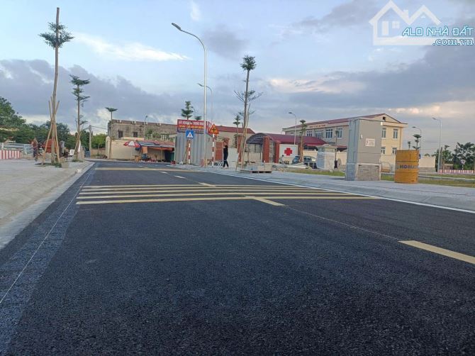 Bán đất đấu giá - Tử Dương- Cao Thành , huyện Ứng Hòa, HN: 143-193m2 - Lô Góc giá 35tr/m2 - 2