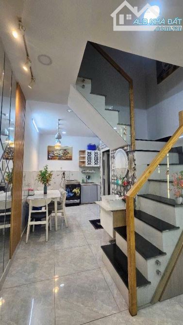 NHÀ ĐẸP TẶNG NỘI THẤT, VÀO Ở NGAY _2TẦNG_ GẦN NHÀ GA T3, CHỢ PHẠM VĂN BẠCH _P15_TÂN BÌNH - 2