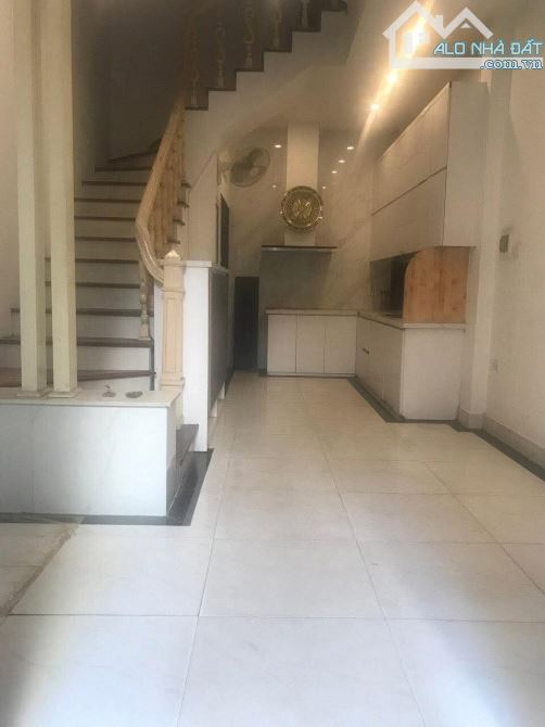 Cho thuê nhà ngõ ôtô phố Nguyễn Xiển Thanh Xuân 33m x 5 tầng, giá 16tr/tháng - 2