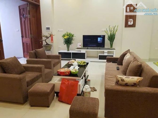 Bán Nhà Phân Lô Khu VIP Phạm Tuấn Tài, Vỉa Hè Rộng, Ô Tô Tránh DT  72m, 4 tầng, MT 5,9 m - 2