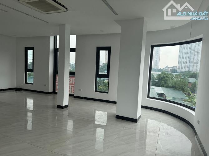 TÒA NHÀ LÔ GÓC MẶT ĐƯỜNG TỔNG CỤC 5 YÊN XÁ, THANH TRÌ, 222M,7 TẦNG,MT18M, THANG MÁY - 2