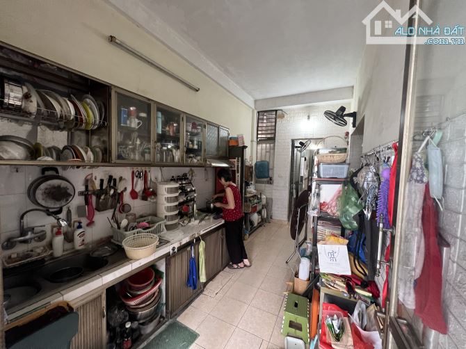 Hiếm, Trần Khát Chân, 150m, Lô góc, Nở hậu, Sổ vuông, Ngõ nông gần phố, Tiện ích bạt ngàn - 2