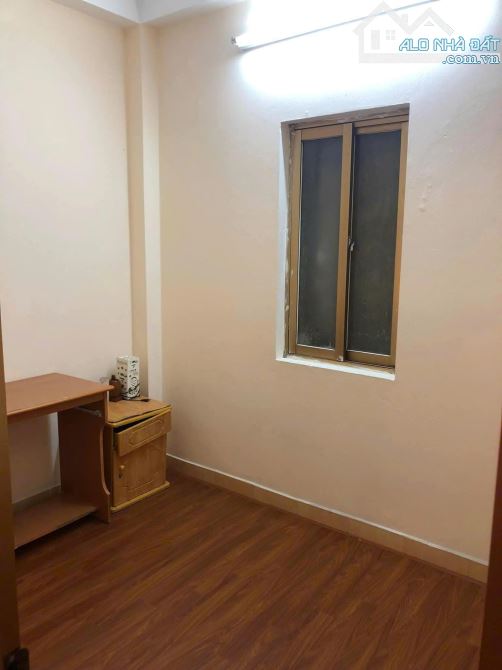 CHO THUÊ NHÀ NGUYÊN CĂN NGÕ 155 CẦU GIẤY, DT 30M2 X 4 TẦNG, 3 NGỦ, GIÁ 10 TRIỆU. - 2
