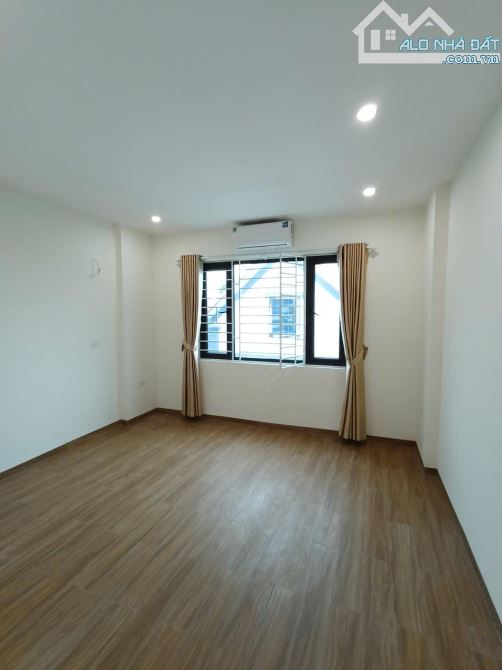 NHÀ TIỀN YÊN - NGÃ TƯ SƠN ĐỒNG 44M2x4 TẦNG LÔ GÓC, Ô TÔ ĐỖ CỬA, KINH DOANH - 2