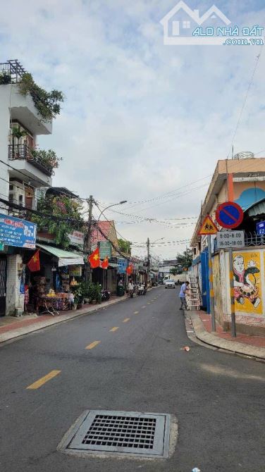 BÁN GẤP NHÀ NGAY CHỢ ĐẦU MỐI TRONG TUẦN Đường Bình Chiểu, Thủ Đức, 3,99 tỷ, 110m2 - 2