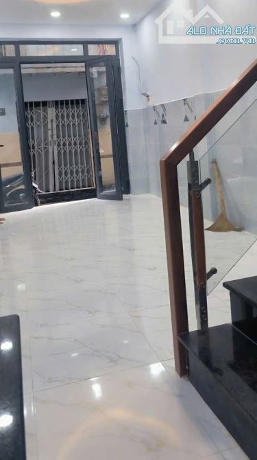 Nhà mới 3 tầng, đường Âu Cơ, P.10, Tân Bình, 3.4 tỷ - 2