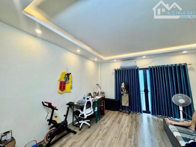 (GẤP) BÁN NHÀ YÊN LẠC, KIM NGƯU, NGÕ THÔNG BA GÁC. DT 40m2 - MT 5,2m x 5 TẦNG. NHỈNH 10 TỶ - 2