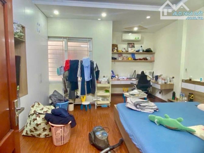 Nhà Đẹp - Trần Bình - Lô Góc - Full Nội Thất - 2 Thoáng - Ô tô - 35M2*5T - Giá Nhỉnh 7 Tỷ - 2