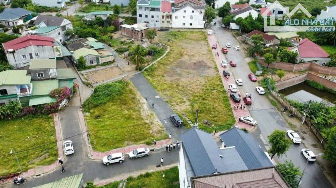 Đất đấu giá Xuân Tiến- Hưng Dũng- Mặt đường Tôn Thất Đất đấu giá Xuân Tiến- Hưng Dũng- Mặt - 2
