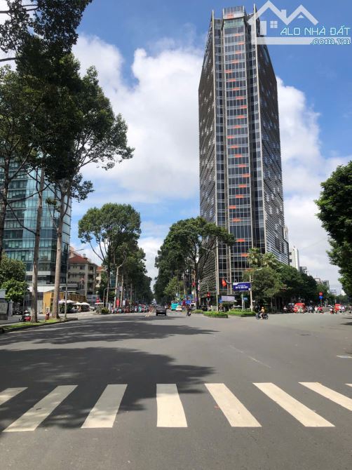 BÁN GẤP GÓC 2MT  ĐƯỜNG TRẦN HƯNG ĐẠO - P.CÔ GIANG - Q.1 KC,4 TẤM,4,2X20M2,GIÁ 49 TỶ - 2