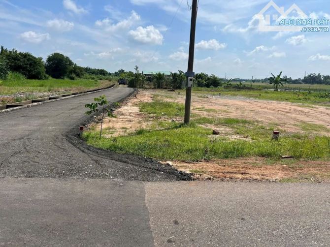 BÁN LÔ GÓC 2 MẶT TIỀN ĐẸP – ĐƯỜNG NGUYỄN HUỆ, XÃ ĐẤT ĐỎ, TP.HCM CHỈ 1,38 TỶ - 2