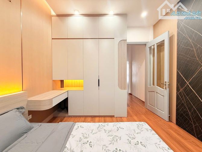 💯HÀNG HIẾM HOÀNG HOA THÁM - BA GÁC TRÁNH NHAU - TẶNG FULL NỘI THẤT - 46m2 - 9,6 tỷ - 2