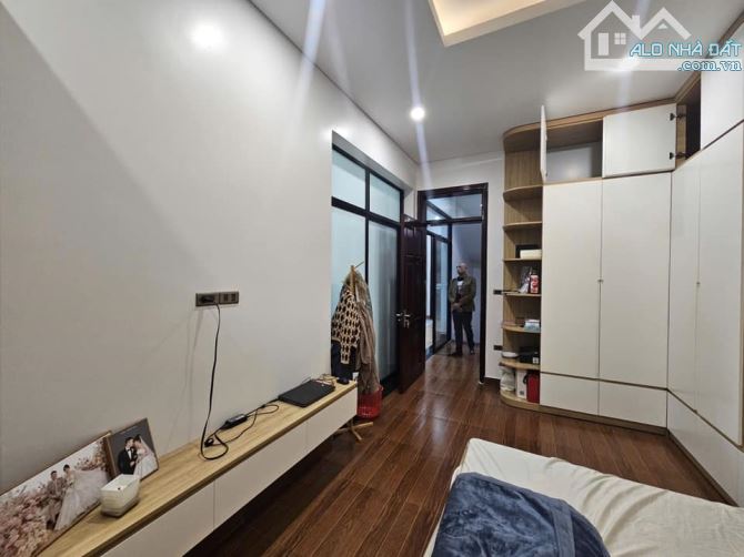 BIỆT THỰ TRÍCH SÀI - DT 92M2 x 4T - MT 18M - 16 TỶ - 3 MẶT NGÕ - GẦN HỒ - CHỦ LÃNH ĐẠO - 2