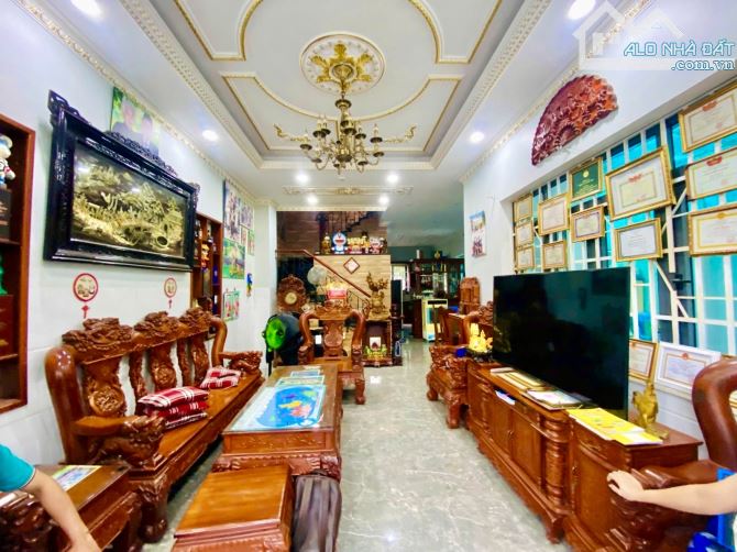 Vipp-Biệt Thự Vườn Khang Điền, 3 tầng 8x20, mức giá phù hợp - 2
