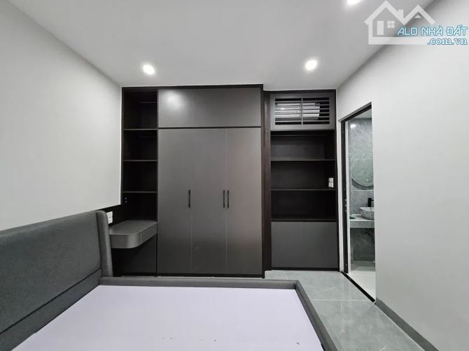 NHÀ ĐẸP MỚI XÂY PHỐ CỔ NGỌC LÂM - 6 TẦNG THANG MÁY - Ô TÔ ĐỖ CỔNG - NHỈNH 8 TỈ. - 2