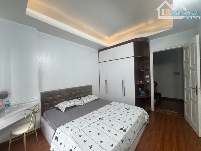 TRUNG TÂM ĐỐNG ĐA - 6 TẦNG THANG MÁY - 50M RA MẶT PHỐ - 2