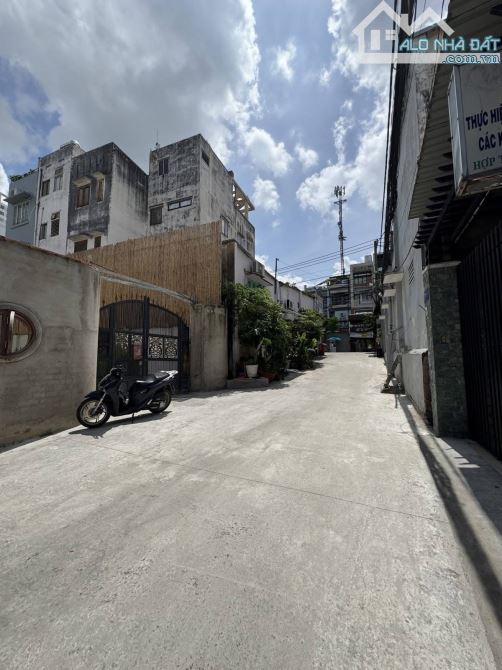 Bán đất 3 MT hẻm 6m, cách đường Đăng Văn Bi 30m, P. Trường Thọ, Thủ Đức: 126m2, giá 9,8 tỷ - 2