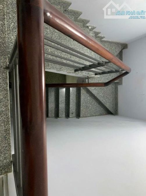 Gần MT Tỉnh Lộ 10 - giáp khu Tên Lửa 5