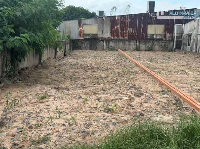 2 lô liền kề, mặt tiền đường, khu dân cư đông rất thích hợp xây nhà xưởng, biệt thự - 2