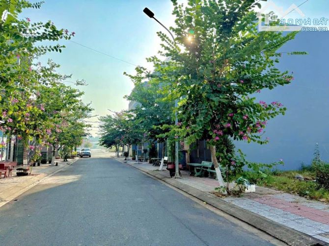 BÁN CĂN NHÀ 1 TRỆT 3 LẦU (HOÀN CÔNG) TRỤC ĐƯỜNG F6 - KHU TĐC BỬU LONG 3. GIÁ CHỈ 5,5 TỶ - 2