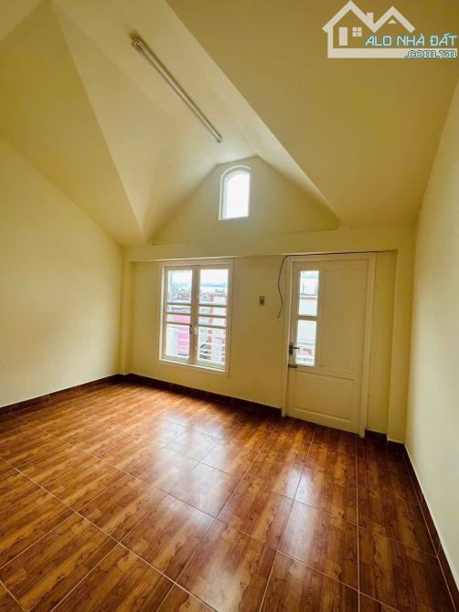 Bán Nhà Ngô Quyền 52,6m2 Chỉ Với 6,2 Tỷ Ô Tô Tận Nơi 3 Tầng Kiên Cố - 2