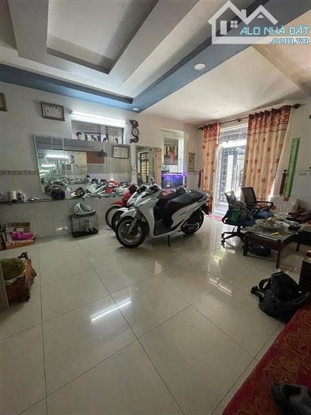Lê Tân Bê - cách BX Miền Tây 5