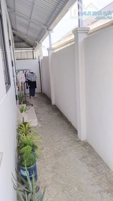 NHÀ MỚI 207M2 CÓ THỔ CƯ, SƠN ĐÔNG TP BẾN TRE XE 16 CHỔ TỚI NHÀ - 2