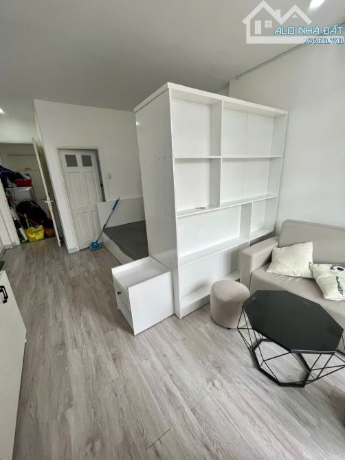 CHO THUÊ CĂN HỘ STUDIO FULL NỘI THẤT QUẬN 1 - 2