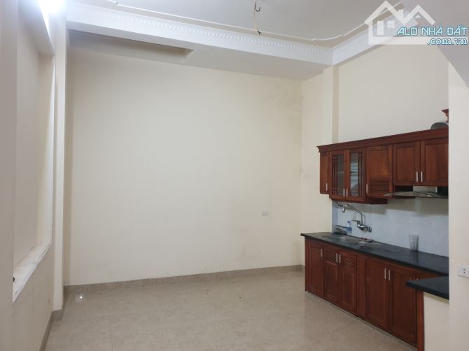 CHO THUÊ NHÀ ĐẸP 3 TẦNG 64M2 NGÕ PHÙ NGHĨA KHU ĐÔNG MẠC GIÁ 4.5TR - 2