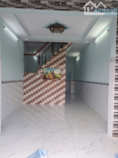 Bán gấp nhà 1 lầu mặt tiền đường ngay sau chợ Đông Thạnh giá 1 tỷ 650 triệu - 2
