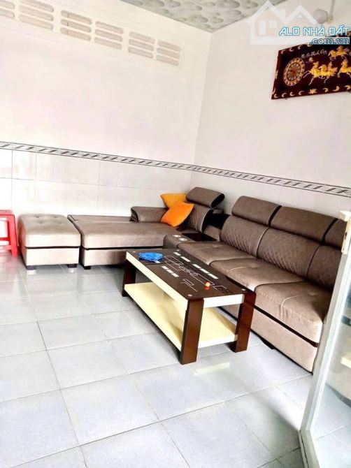 Siêu phẩm nhà 2 MT cần bán gấp giá chỉ 865tr ở Đ. Lê Thị Dệt , Tân An Hội 102m2 SHR - 2