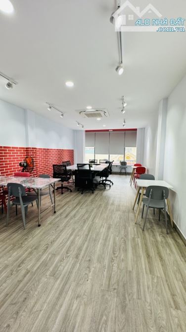 Trần Hưng Đạo quan 5 64m2 5 tầng giá chỉ nhỉnh 28 tỷ - 2