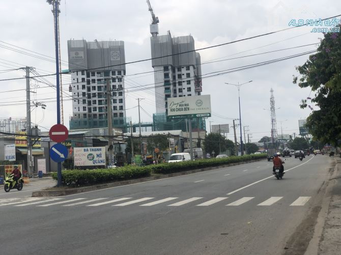 Lô Góc 2 mặt tiền đường kinh doanh - 125m2 - sổ hồng riêng - Đường thông Bờ bao sông SG và - 2