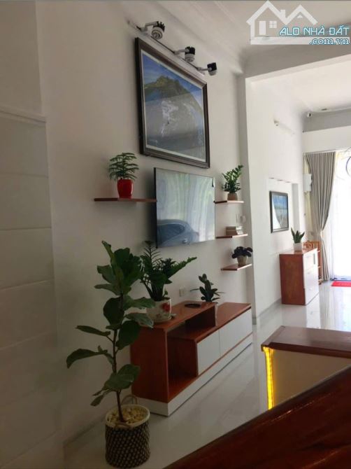 NHÀ 3 MÊ ĐƯỜNG AN DƯƠNG VƯƠNG, PHƯỜNG 9, TP. TUY HOÀ- 90M2 CÓ HOÀN CÔNG CHỈ VỚI 5 TỶ9 - 2