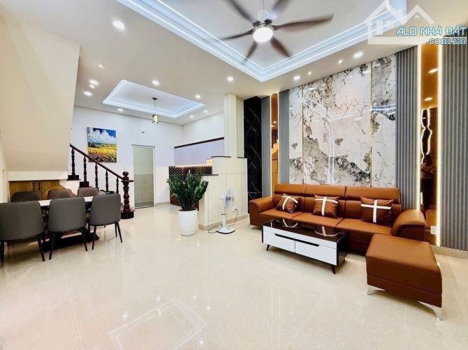 Khu PHÂN LÔ -TX25- oto NGỦ trong nha-ngang 4,8 -2 tầng BTCT - 2
