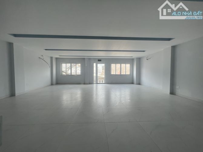 Bán tòa nhà rẻ hơn 30% Phan Đăng Lưu Phú Nhâunj 9x26m hầm 5 tầng 48 tỷ sẵn HDT 220tr - 2