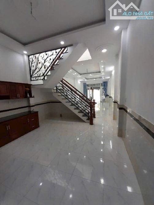 Nhà 2 tầng MT Trần Thị Hè, Q12 – 83m² – Đường 12m – Dòng tiền 12tr/th 💰 6,8 Tỷ ✅ 1 trệt 1 - 2