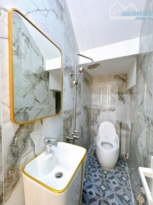NẮM CHÍNH CHỦ BÁN NHÀ 2 TẦNG HẺM 137 HOÀNG QUỐC VIỆT - 2