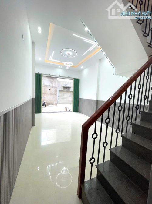 CHUYỂN NHƯỢNG NHÀ 3 TẦNG MỚI, ĐƯỜNG NỘI BỘ Ô TÔ LÊ THANH NGHỊ GIÁ RẺ NHẤT KHU, QUI NHƠN. - 2