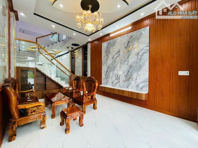 Bán Nhà Trung Tâm Thị Trấn Đức Hòa, 170m2 - 1 Trệt 1 Lầu 3 Phòng Ngủ "Nhà Đẹp Hướng Nam" - 2