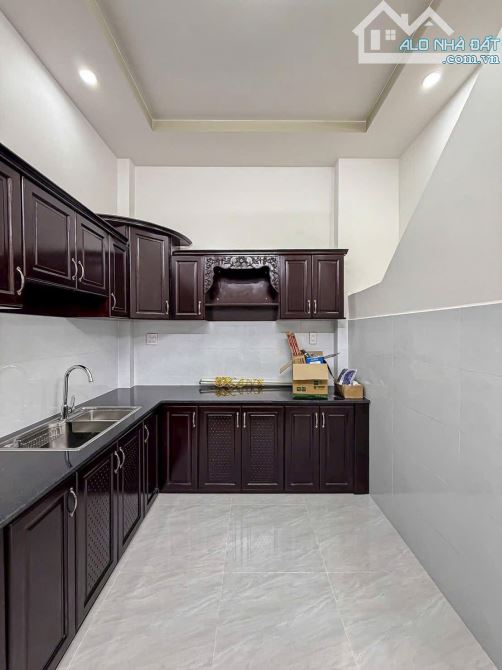 CẦN BÁN NHÀ 3 TẦNG MẶT TIỀN ĐƯỜNG SỐ 23 KHU THỚI NHỰT - 2