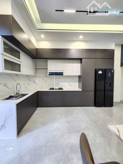BÁN NHÀ 3 TẦNG MẶT TIỀN ĐƯỜNG D6 KHU HỒNG LOAN 6A - 2