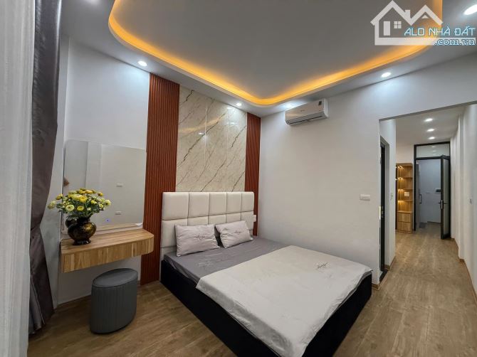 Bán nhà Trần Cung, 10m ô tô, sát phố, nội thất xịn sò, 39m2, 9.5 tỷ. - 2