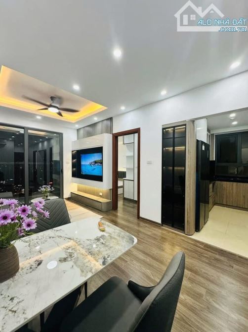 Bán nhà Trần Cung, 10m ô tô, sát phố, nội thất xịn sò, 41m2, 9.9 tỷ. - 2