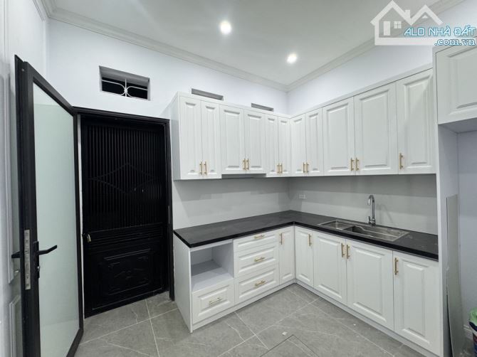 PHÂN LÔ VỈA HÈ Ô TÔ TRÁNH KINH DOANH THANG MÁY Ở SƯỚNG 50M 15,8tỷ có thương  lượng - 2