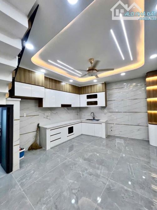 BÁN. NHÀ ĐẸP-  5 TẦNG 50m2 – Đường  6M – Khu Trung Tâm Bình Tân ,Lê Văn Quới  (50m²) 4PN S - 2