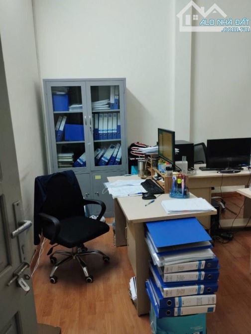 BÁN NHÀ NGÕ 29 VŨ THẠNH, ĐỐNG ĐA, Ô TÔ ĐỖ CỬA, KINH DOANH, PHÂN LÔ 37m2 5T MT 6,3 12,6 tỷ - 2