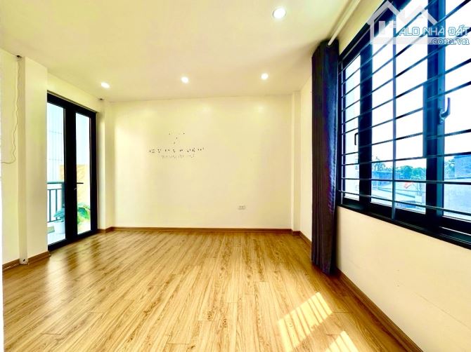 NHÀ ĐẸP - FULL NỘI THẤT - DIỆN TÍCH RỘNG -ĐỦ CÔNG NĂNG - GÀN CHỢ DÂN SINH - GẦNTRƯỜNG - 2